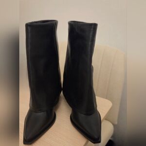 Elegant Black Women's Boots